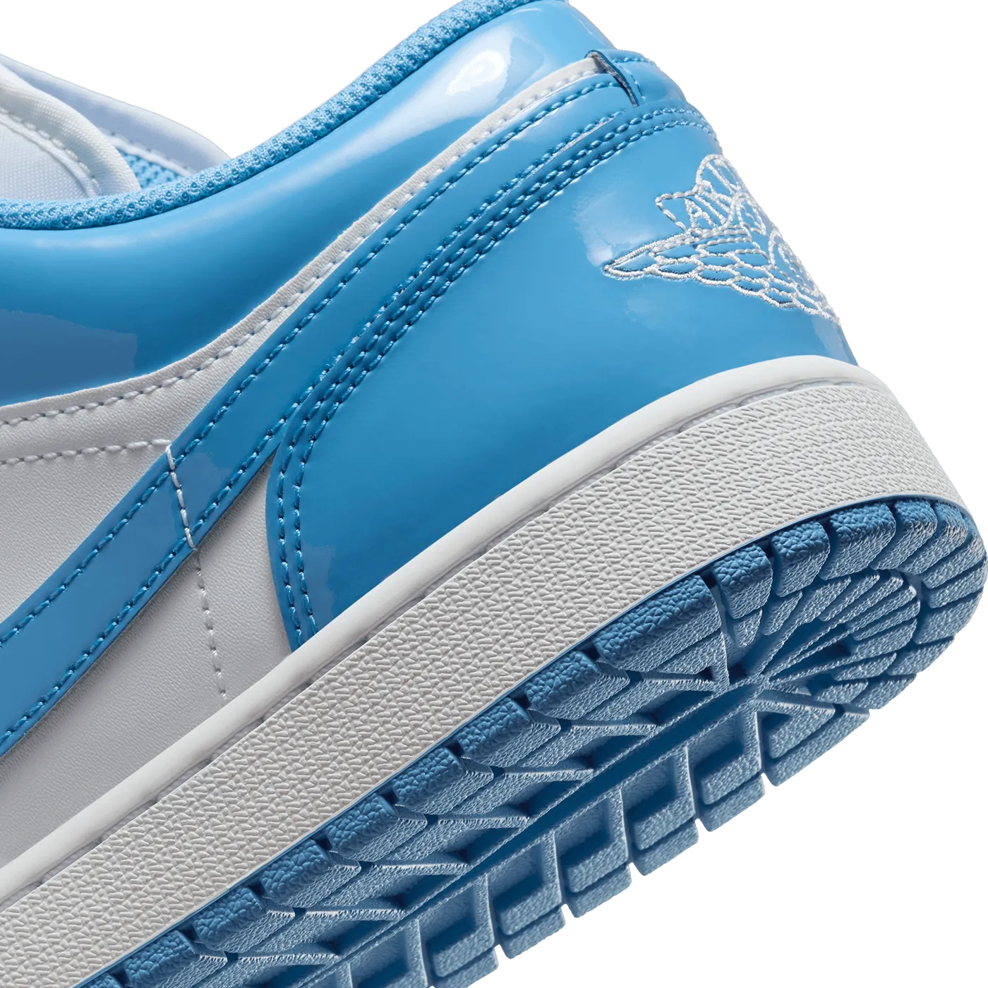 Air Jordan 1 Low SE 'White and Legend Blue'