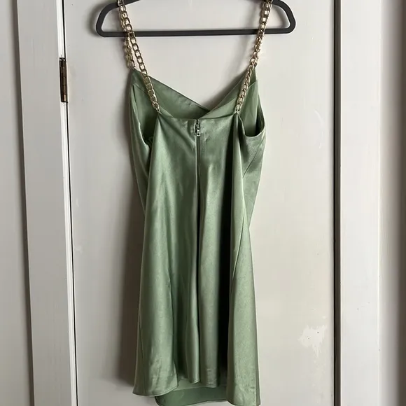 Alice   Olivia Harmony Chain Strap Drapey Slip Dress in Seafoam