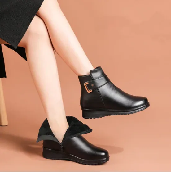 Caroline - boots made of genuine leather