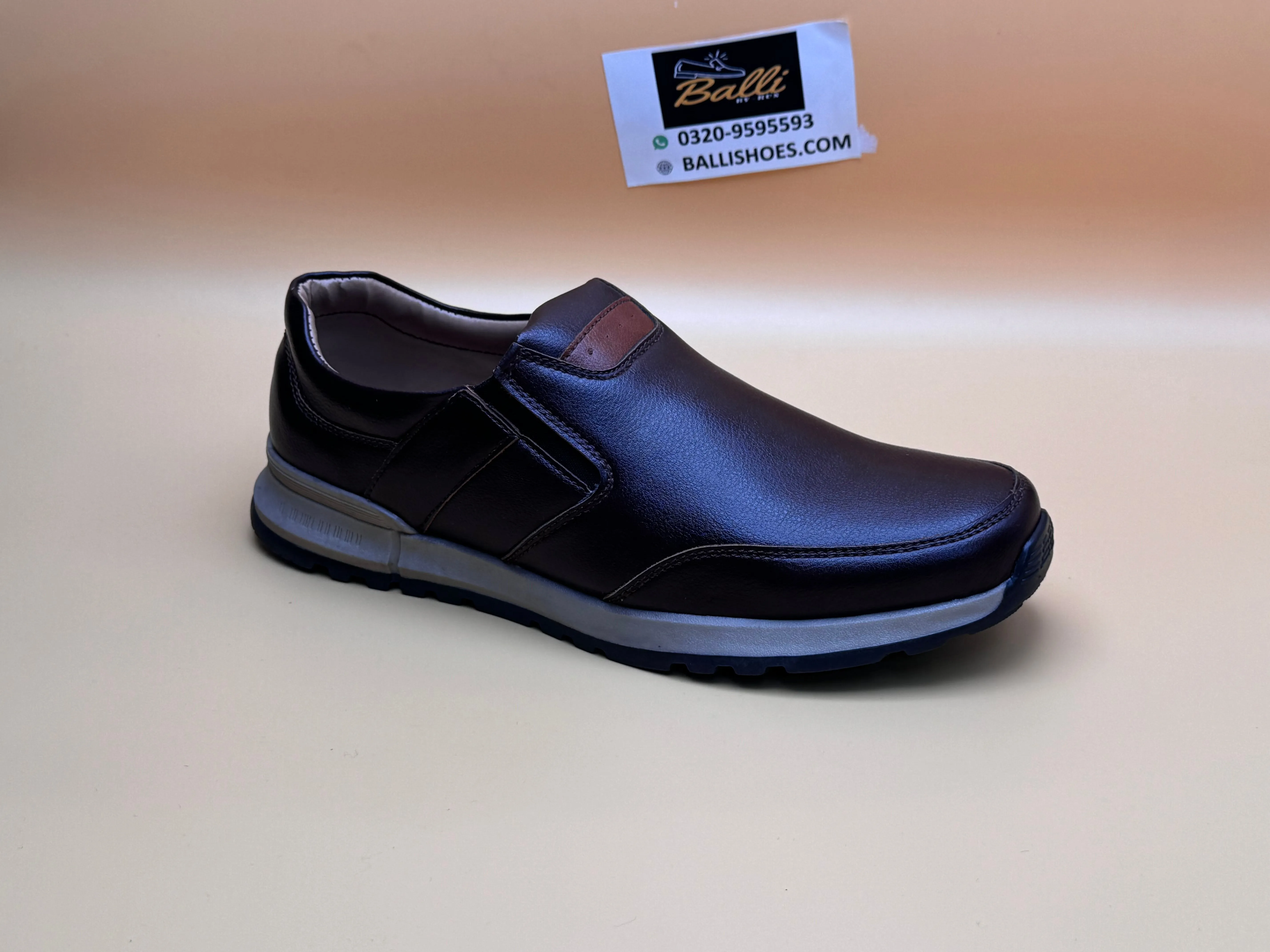 dress shoes (leather)
