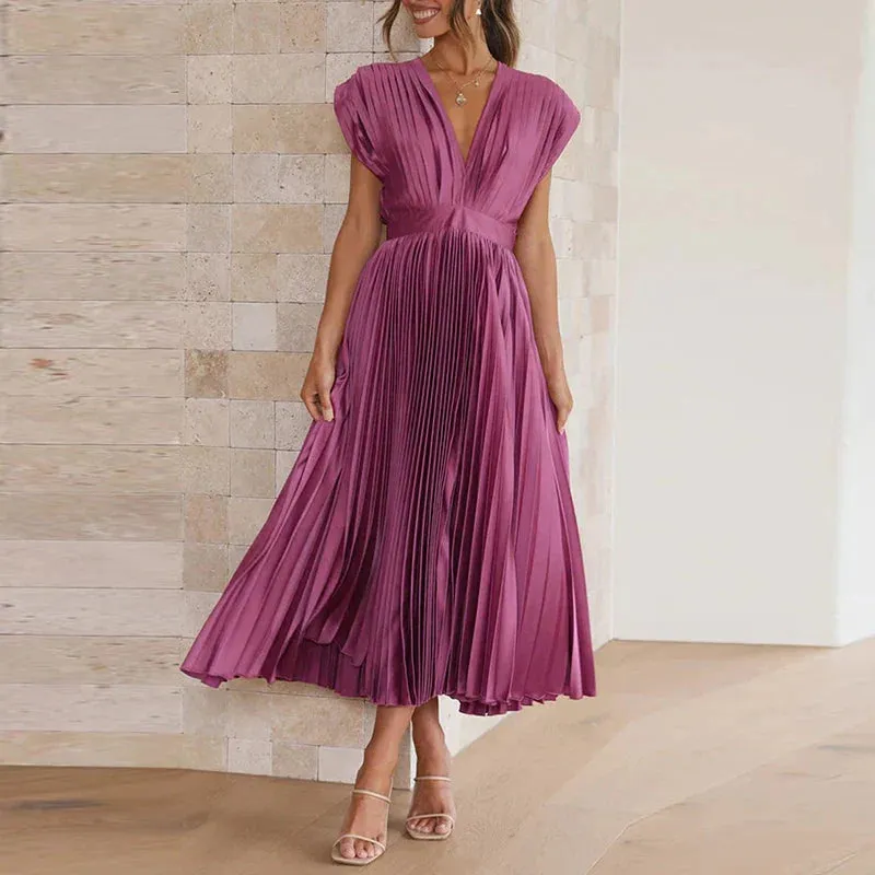 Hedwig - New women's dress with pleats, zipper and sleeveless design