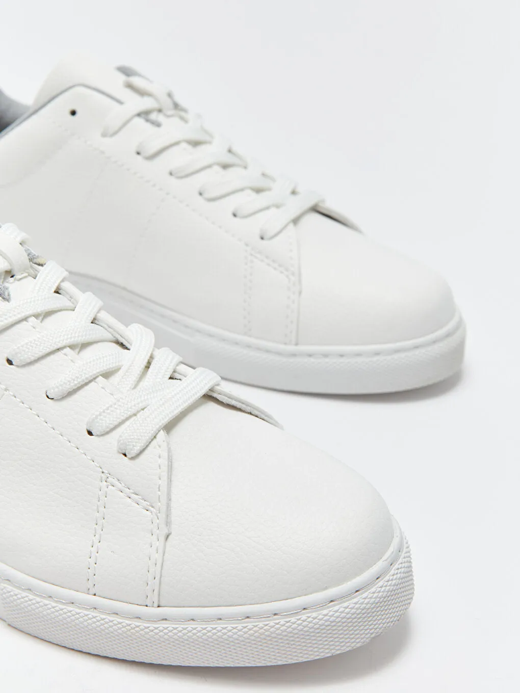 Lace-up Men's Sports Shoes