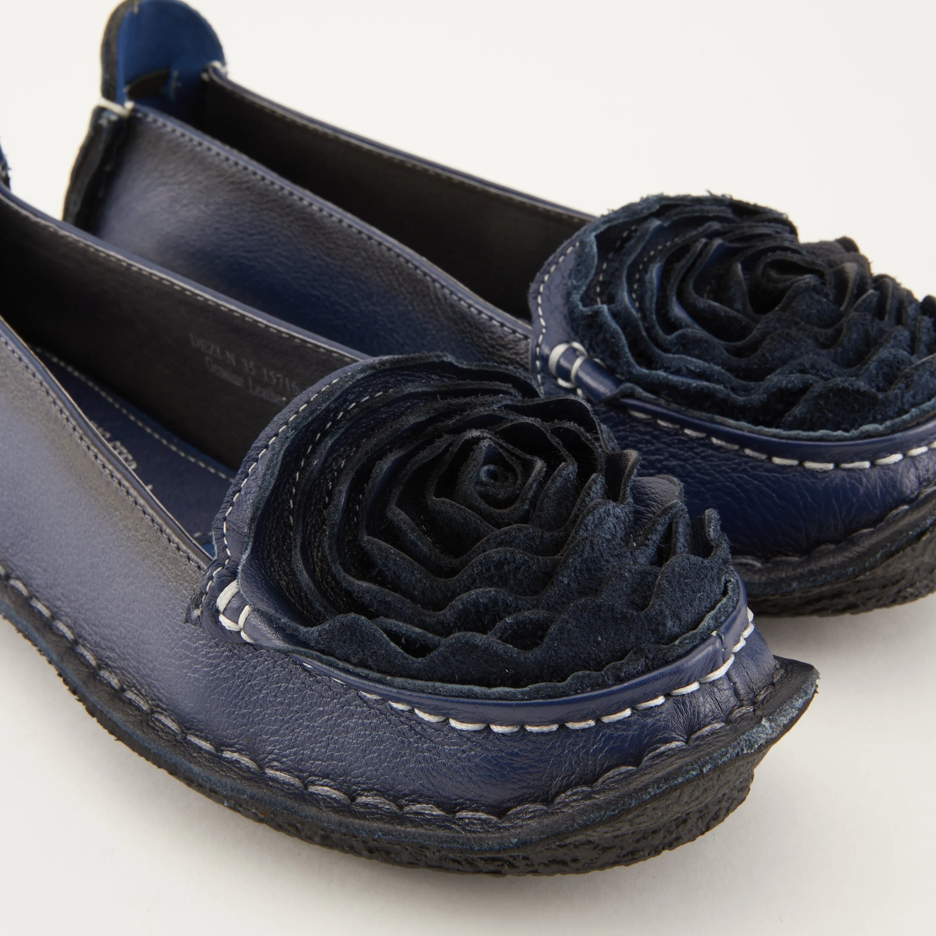 Spring Step Shoes L'Artiste Dezi Women's Handpainted Leather Shoes