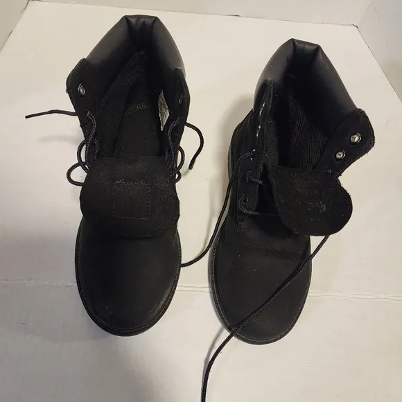 Timberland Black 6 Inch Classic Boot Boys Size 4