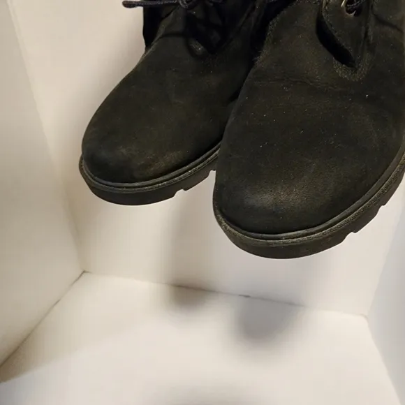Timberland Black 6 Inch Classic Boot Boys Size 4