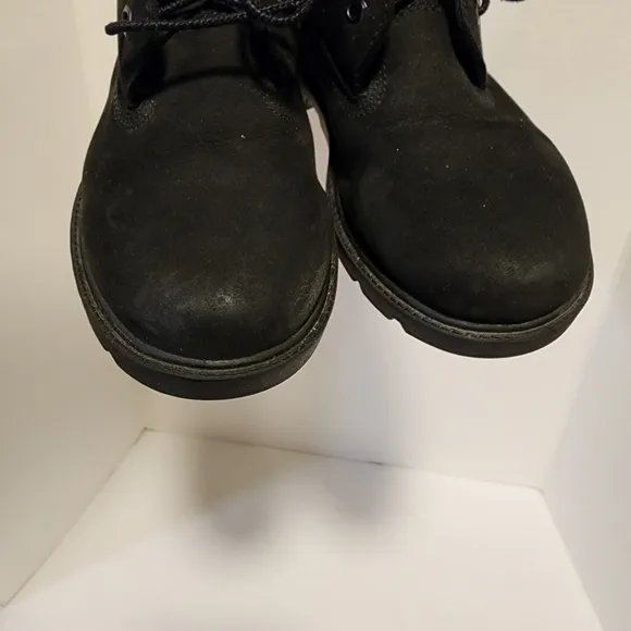Timberland Black 6 Inch Classic Boot Boys Size 4