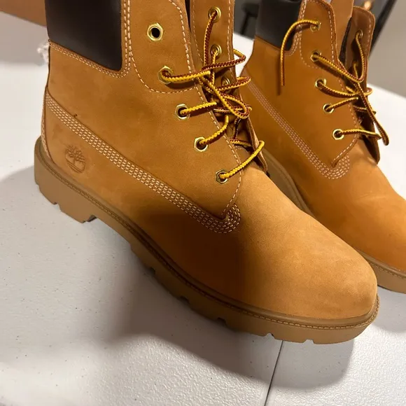 Timberland premium Women’s size 6Waterproof