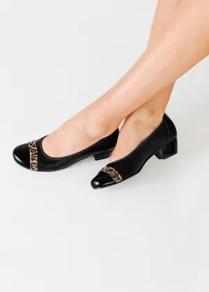 Two-material ballerina with small heel