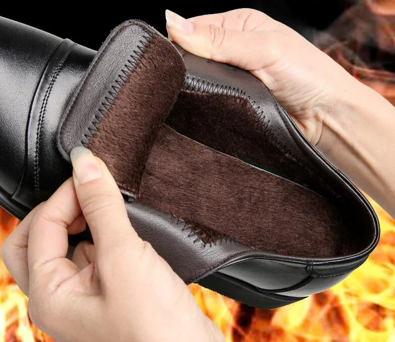Versatile men's shoes for both business dress and casual occasions.